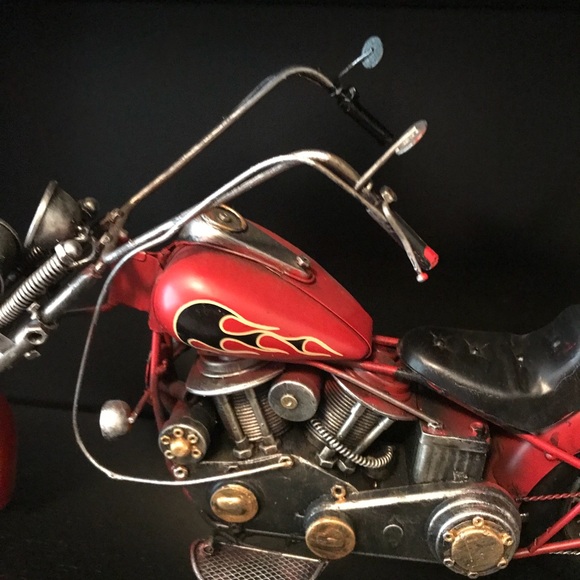 Harley Davidson Motorcycle. Collectable Metal. NEW - Picture 3 of 9